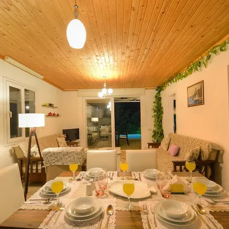 Private Sade * Uzumlu (Mediterranean)