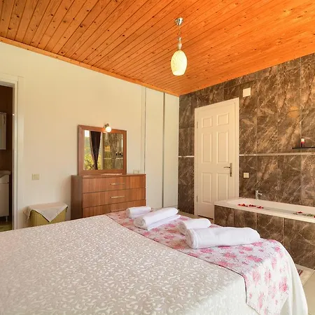 فيلة Private Sade Uzumlu (Mediterranean)
